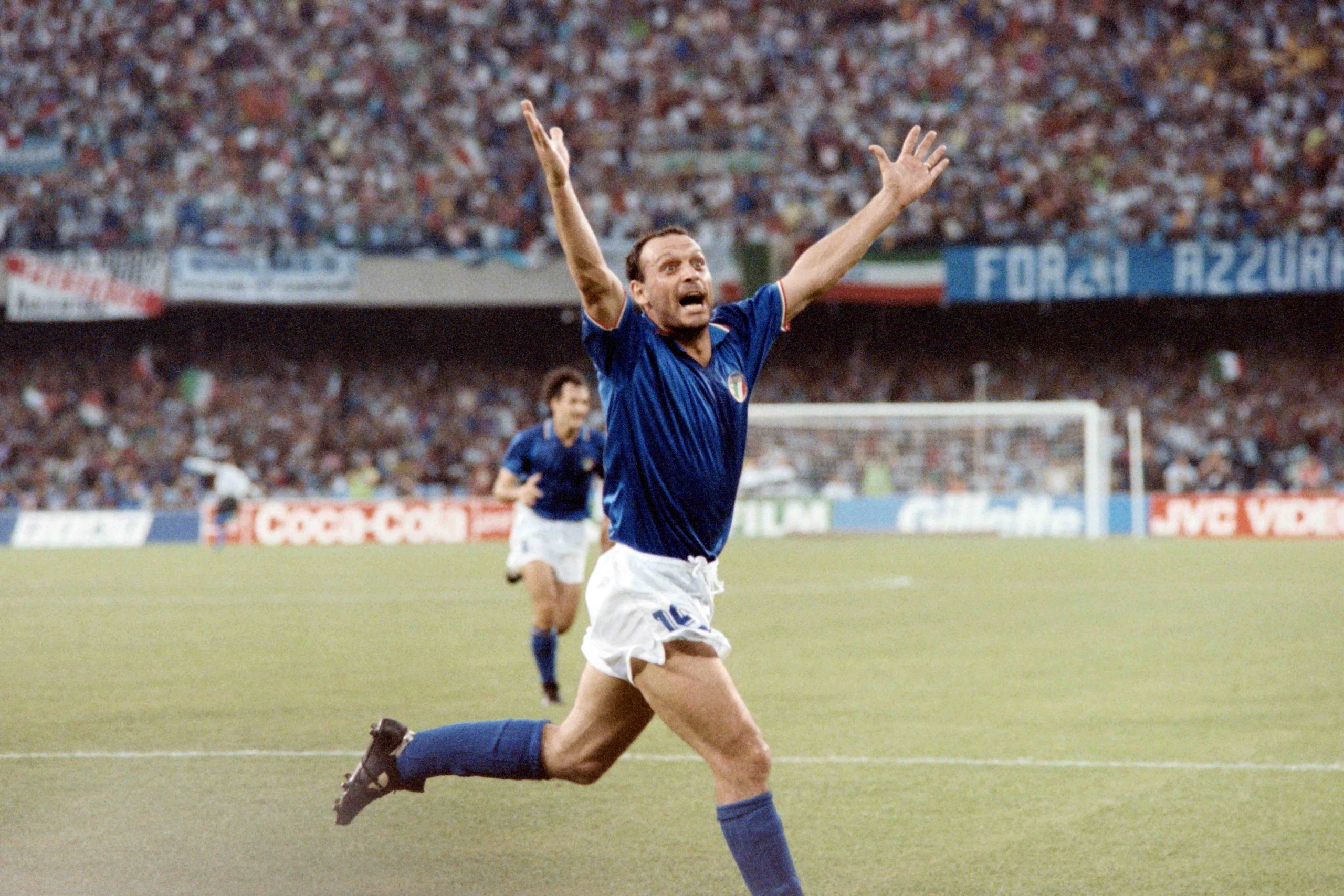 Schillaci, celebrando uno de sus goles en Italia '90 (Foto: panenka.org)